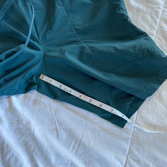 Lululemon Stretch Ripstop Short 8" Green - Picture 7 of 10